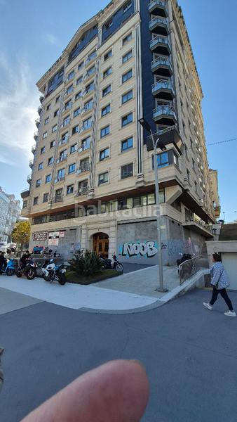 Foto 3fa05c85-da01-4f72-82fc-d2eca7f5c279. Locale commerciale in Plaza España - Corte Inglés Vigo