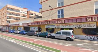 Local Comercial  Calle salvador giner. Local comercial en av. prinicpal de meliana. muy buena visibilid