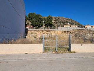 Terreny residencial  Enric valor. Terreno en monserrat