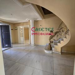 Haus in Las Trescientas-San Francisco-Ciudad Vergel. Magnífica villa en venta en eldaalicante  sin comision agencia