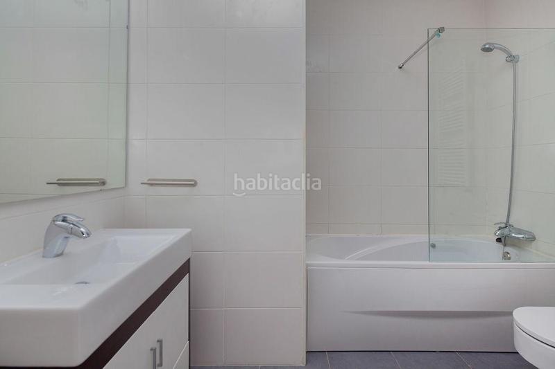 Foto 9c646338-d1f9-4dae-81fa-3c28837a1def. Pis amb aparcament a Russafa Valencia