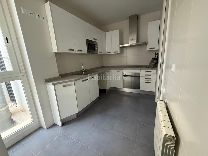 Foto a5e21abb-3d26-40a8-aa67-c1a542e0dcd0. Pis amb aparcament a Russafa Valencia