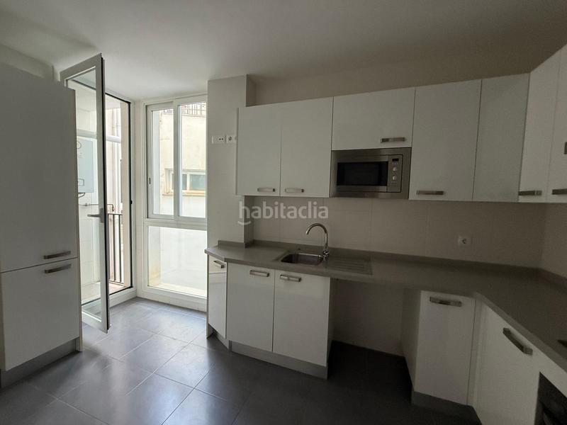 Foto aa001d0c-57ba-4ca7-885c-31a75a419cf1. Pis amb aparcament a Russafa Valencia