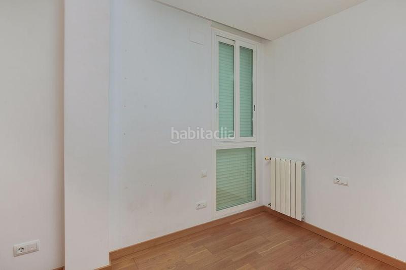 Foto bf159e9d-086d-49e4-9aeb-8a99845a01ac. Pis amb aparcament a Russafa Valencia