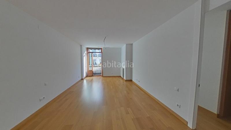 Foto d876c390-be54-4989-81e0-b8e071f9973c. Pis amb aparcament a Russafa Valencia