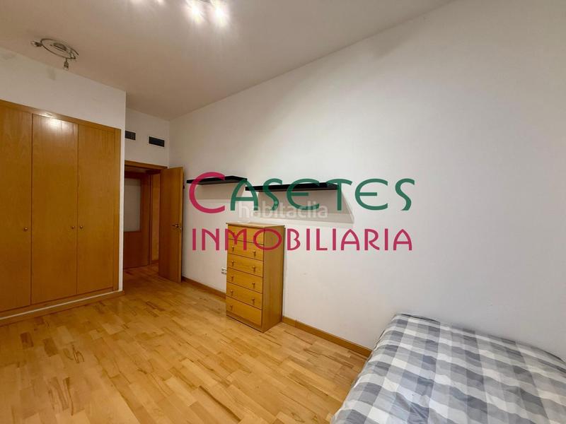 Foto dd7aa661-1ba1-4182-8038-8dc320209bec. Ground floor with parking pool in Riba - roja de Túria