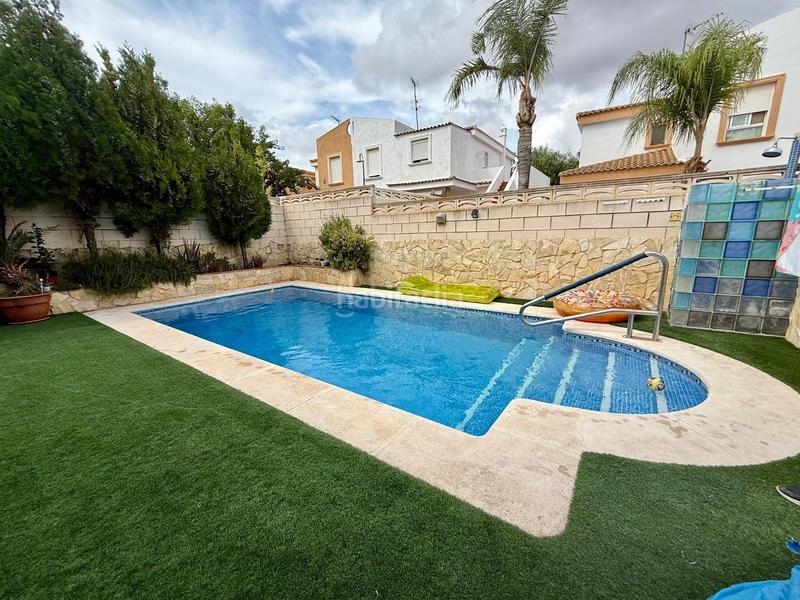 Foto 301767b6-eddc-44ab-952e-0286ed8b61f2. Casa aparellada amb calefacció aparcament piscina a Pobla de Vallbona (la)