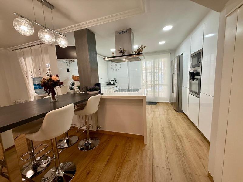 Foto 9d0532e5-c7f5-462e-8e83-5bcb929870a7. Casa aparellada amb calefacció aparcament piscina a Pobla de Vallbona (la)