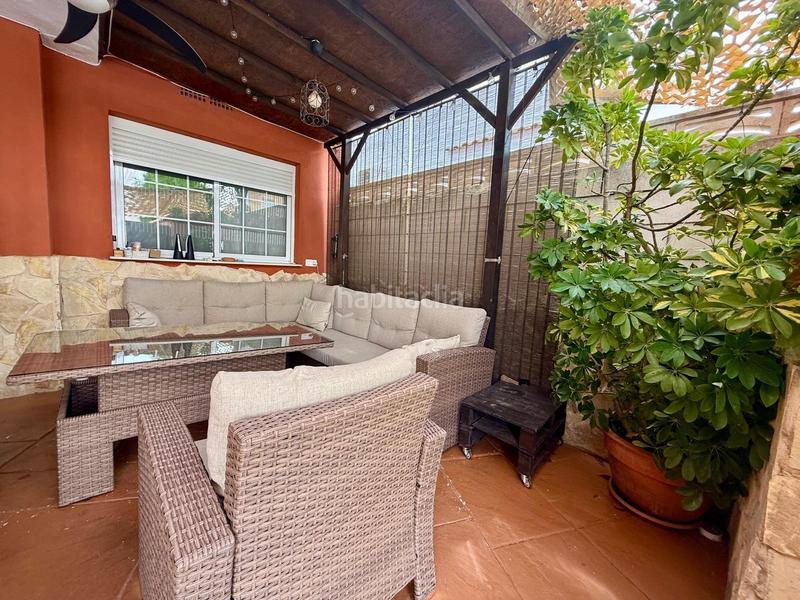 Foto e0a64901-8ec6-490b-819a-7b98d54fc0a9. Casa aparellada amb calefacció aparcament piscina a Pobla de Vallbona (la)