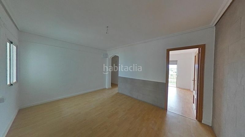 Foto a4d9fe2b-4e65-45b6-b29a-4bf58b350f8a. Pis a Moncada