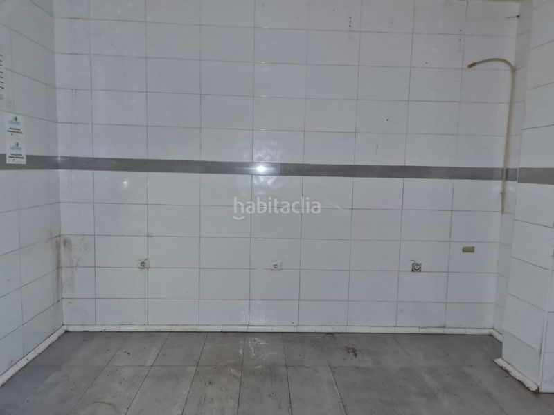 Foto ec65b347-fbde-411b-841c-7cff7c05caac. Local comercial a Carcaixent