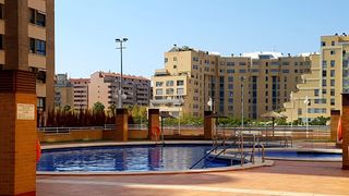 Lloguer Pis  Calle de la beata genoveva torres. Zalfahuir.junto c.c arena.piso amueblado