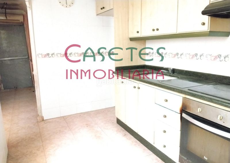 Foto acdd9afc-dafd-4d5e-b3cd-da25b47af82d. Casa amb aparcament a Algemesí