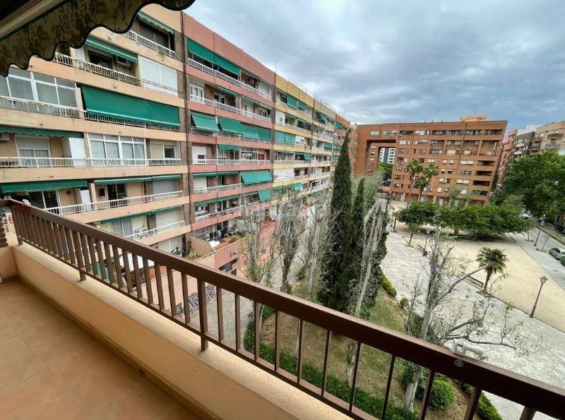 Foto 44bb16aa-1b7b-4d95-b9c2-a4f1299c4c65. Pis a Safranar Valencia