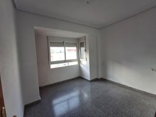 Etagenwohnung in Centro Ciudad. Piso zona campamento paterna