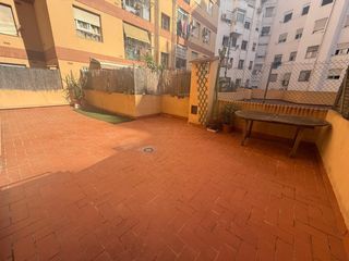 Rent Flat in Sant Antoni. Alquiler vivienda con terraza. vacia