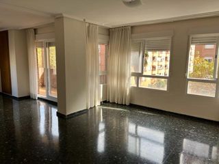 Flat in Calle Calle Ministro Luis Mayans