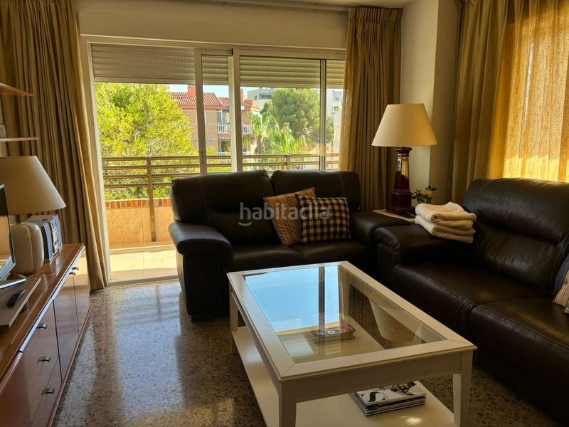 Foto 5d526bf7-233a-4a50-aa89-8e5b12d63c14. Lloguer pis amb piscina a Playa Muchavista Campello (el)