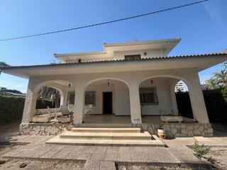 Casa a Playa Muchavista. Chalet en venta en playa de san juan