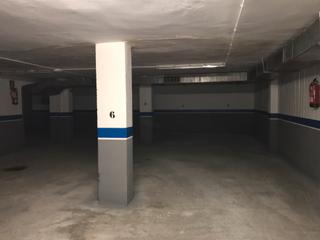 Miete Motorradparkplatz in Carrer de binèfar 2