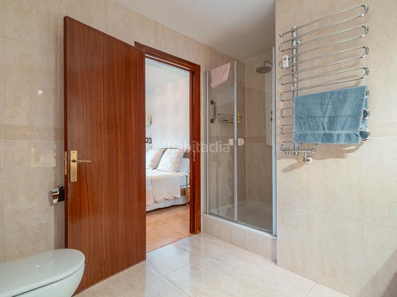 Foto dcbc6dee-98d4-4b41-bdf6-bc881d2ba24a. Zweistöckige wohnung mit heizung pool in Carretera del Plantío Majadahonda