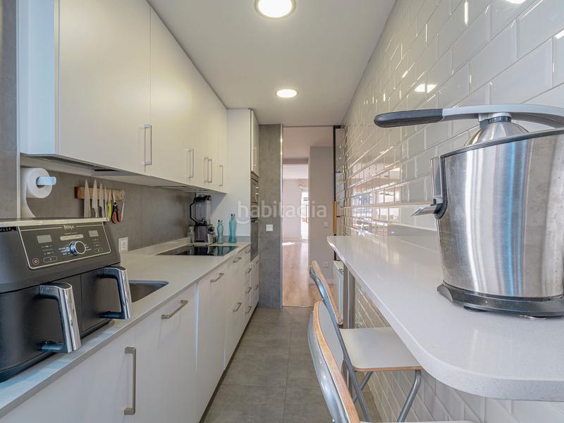 Foto 1b7c0022-7c88-4671-8897-46a951ffb165. Piso  en venta en calle de josé celestino mutis en Madrid