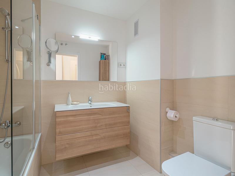 Foto 3ebdf910-efbf-4f3c-989b-39afec4ec818. Piso  en venta en calle de josé celestino mutis en Madrid