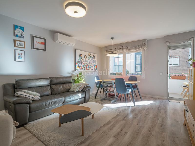 Foto a67b8f68-134a-4de5-a380-bde40e172a9a. Piso  en venta en calle de josé celestino mutis en Madrid