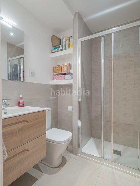 Foto d3164a94-39a8-4108-93cf-ccfdc14f0662. Piso  en venta en calle de josé celestino mutis en Madrid