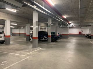 Autoparkplatz  Antoni bori. Plazas de parking en marina badalona homes