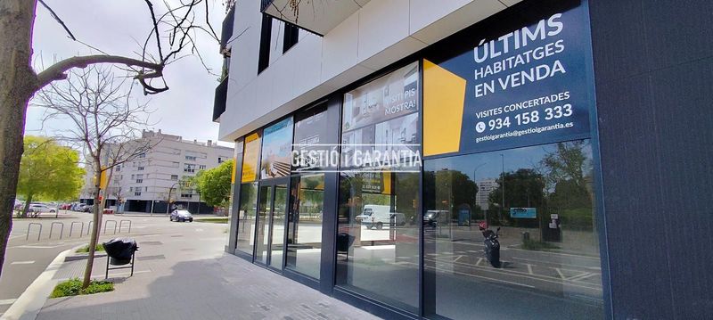 Foto 08ba2d6b-269c-4d4f-8384-aef65a592902. Local comercial a Centre Hospitalet de Llobregat (L´)