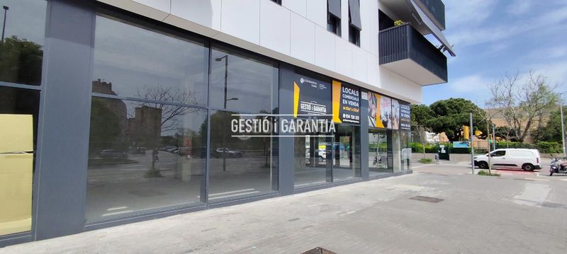 Foto 2aae3274-f417-4e0c-9f56-ac4b83938c8a. Local comercial a Centre Hospitalet de Llobregat (L´)