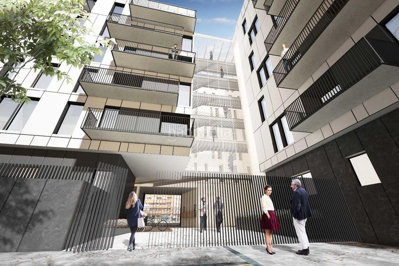Foto e6a8d027-37ba-4da0-8b82-515b1b896fd0. Local comercial a Centre Hospitalet de Llobregat (L´)