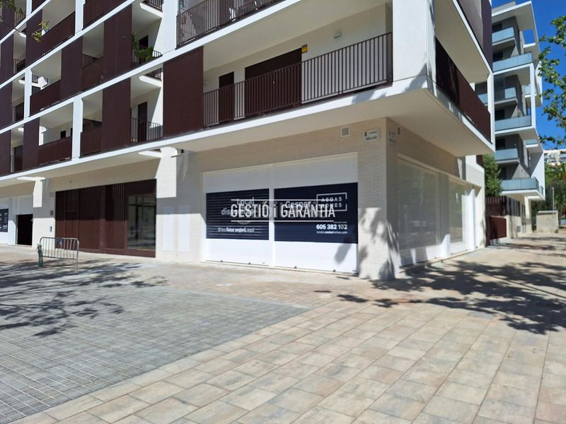 Foto 67ac720e-6e84-460a-8e9b-f1ef7d38d964. Local comercial a Centre Hospitalet de Llobregat (L´)
