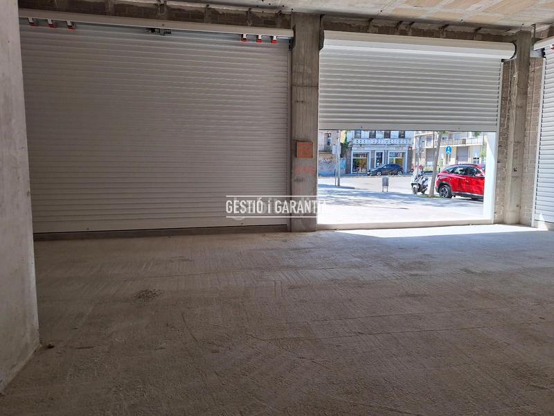 Foto a490dcf9-afe0-488d-9f1a-00e82b12b4da. Locale commerciale in Centre Hospitalet de Llobregat (L´)