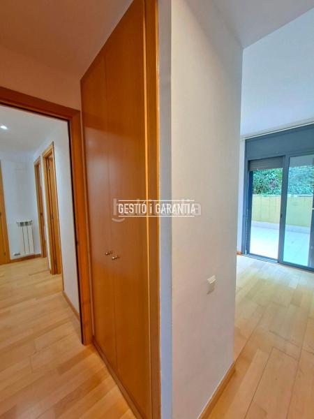 Foto 036bcab4-da64-4de9-8a8b-d7139a001a15. Appartement avec chauffage parking dans La Font d´en Fargues Barcelona