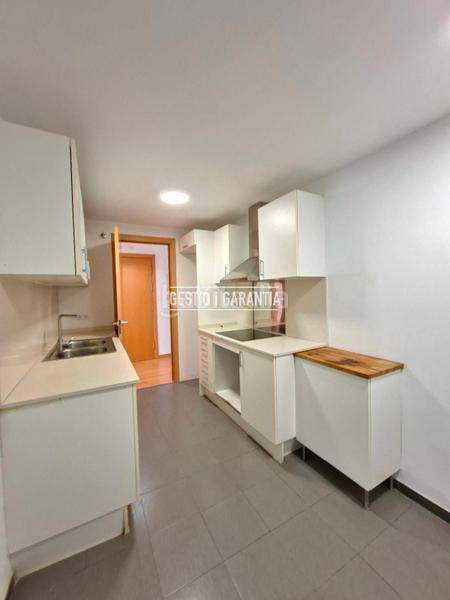 Foto 0f2fbb58-057e-4893-b32b-5aef6830a1ac. Appartement avec chauffage parking dans La Font d´en Fargues Barcelona