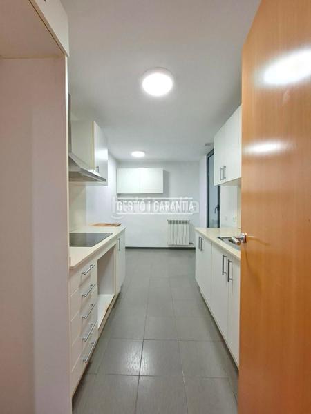 Foto 4cf09695-d679-4cfa-8c04-01085f9ac5ba. Appartement avec chauffage parking dans La Font d´en Fargues Barcelona