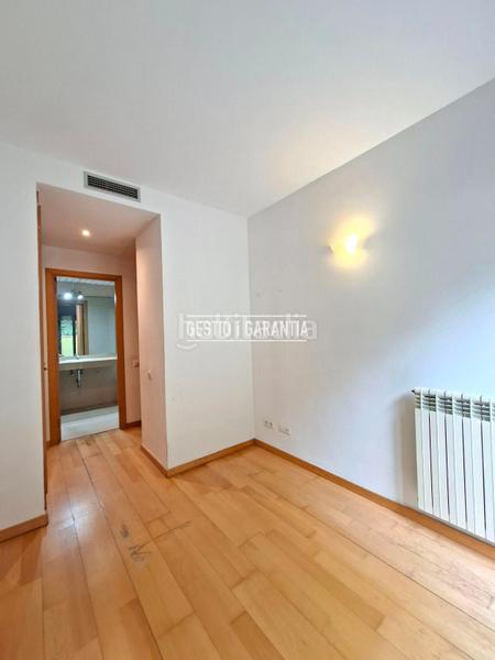 Foto 5b4d35fa-ebeb-445a-b820-0b13b45141e2. Appartement avec chauffage parking dans La Font d´en Fargues Barcelona