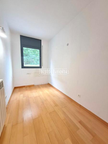 Foto 61894f0a-1f02-49f2-be18-9deb8201d31a. Appartement avec chauffage parking dans La Font d´en Fargues Barcelona