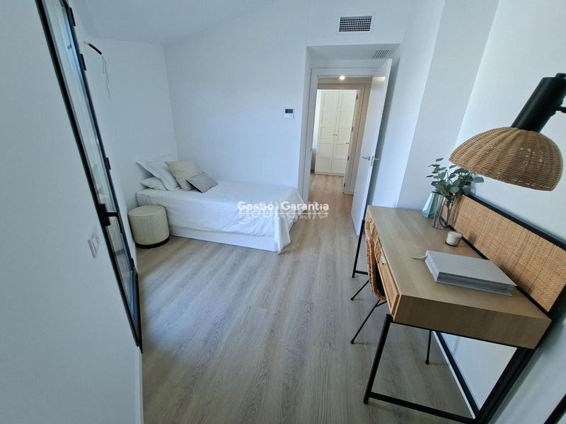 Foto 2fae3e78-f9c2-46e4-bfbf-a03b6d5cb7e2. Àtic amb piscina a Ca n'Aurell Terrassa