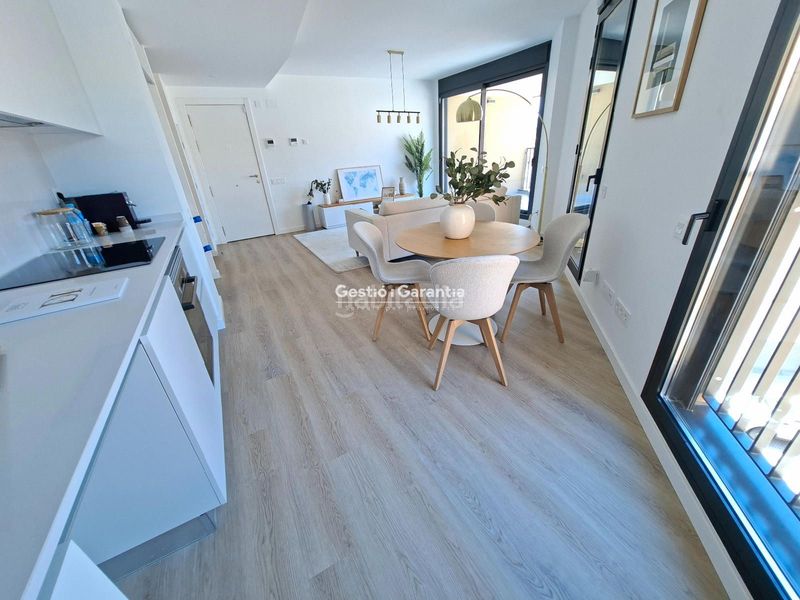 Foto 83785a83-50cb-4c17-beae-de177e897965. Àtic amb piscina a Ca n'Aurell Terrassa