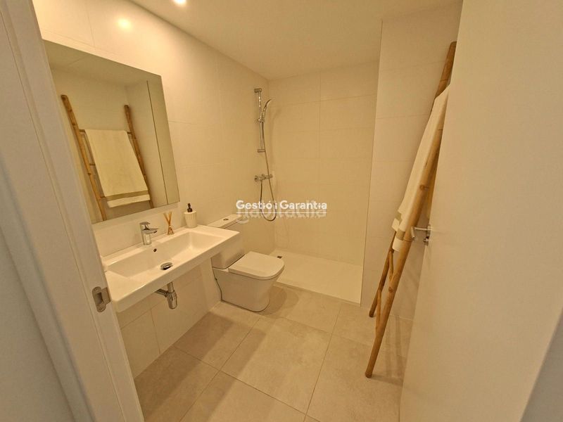 Foto 98937953-a1f5-4fc6-8dc9-f6156e783167. Àtic amb piscina a Ca n'Aurell Terrassa