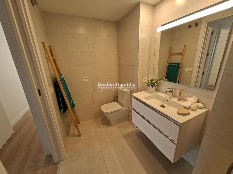 Foto c0465700-89a2-4fe8-b488-d23f67b4717a. Àtic amb piscina a Ca n'Aurell Terrassa