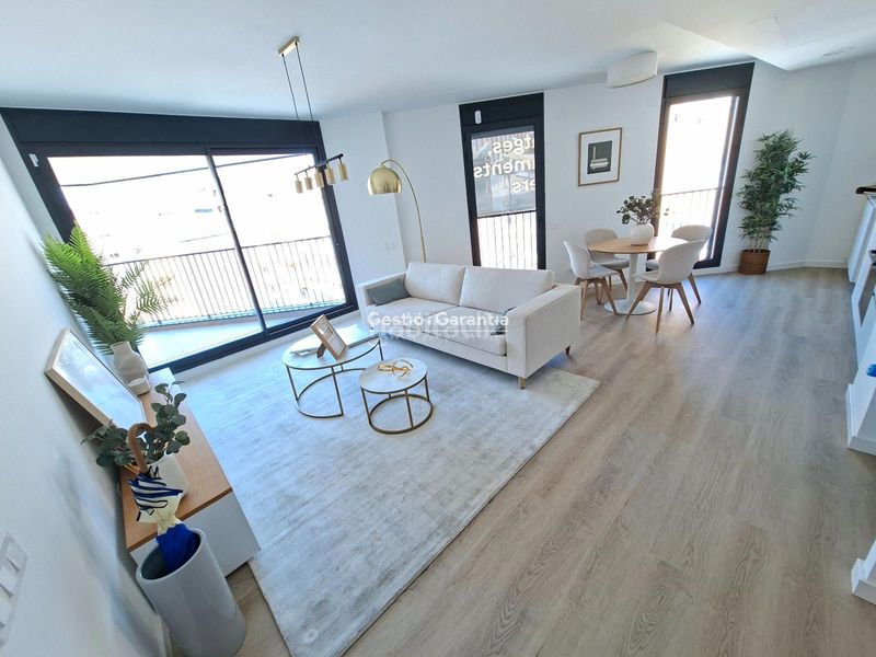 Foto e25f68e9-8599-4aab-adff-d3ba5440dd7a. Àtic amb piscina a Ca n'Aurell Terrassa