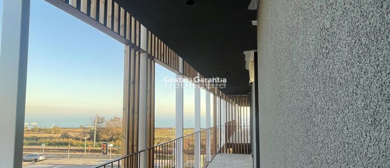 Foto 187ca094-fb44-488a-9153-29b7fa9781c2. Pis amb aparcament a Centre Badalona