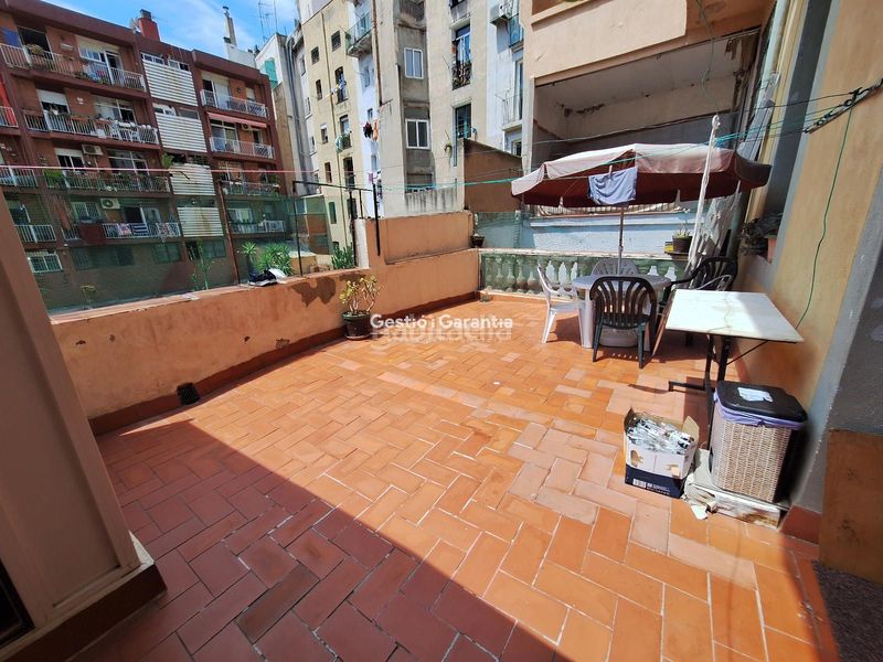 Foto 5afcd31f-e845-4837-a397-3d8a47673d62. Pis a Raval Barcelona