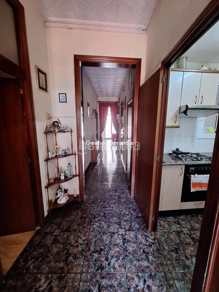 Foto dd86edaa-b67e-4e8f-a51a-80363561c9b6. Pis a Raval Barcelona