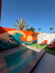 Rent Chalet in Calle finlandia 3. Elegante villa de 2 dormitorios con piscina en tauro en alquiler