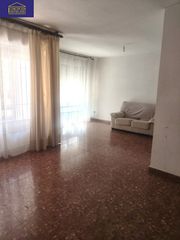 Pis a Ciudad Jardín - Zoco. Piso con 4 dormitorios junto a avda del aeropuerto!!!!